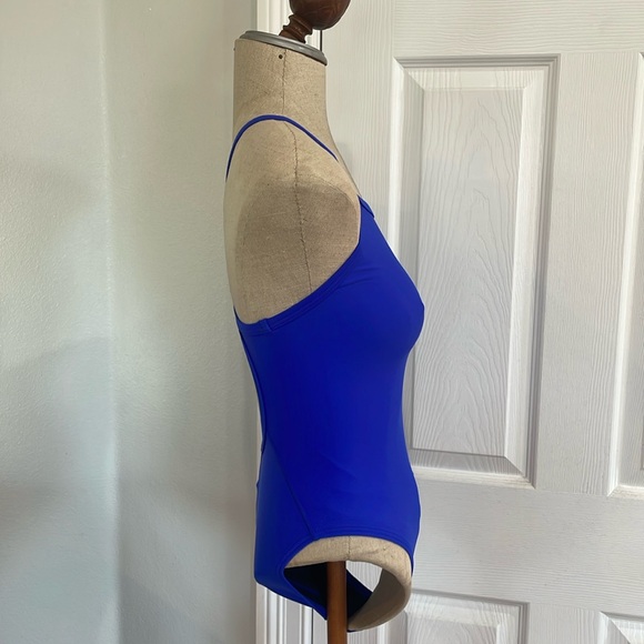 TYR solid diamond fit Cross back swimsuit royal blue one piece 28 women’s size 4 - Picture 3 of 12